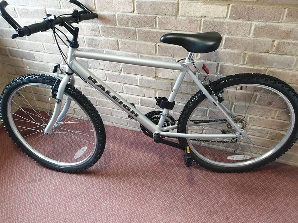 Raleigh Mountain Bike Excellent Condition in Gloucester
