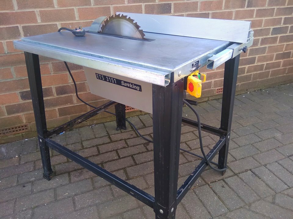 Fully adjustable heavy duty industrial bench saw with guides etc and