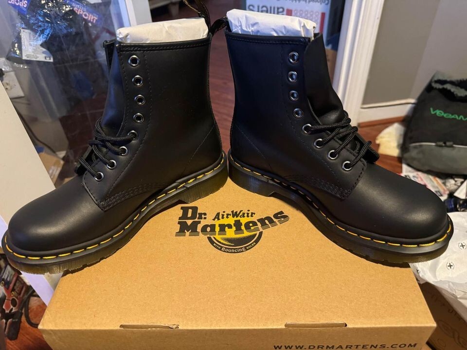 Dr. Doc Martens 1460W Women's Original Smooth Lace Up Boots - Black, Size 6