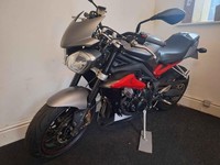 2017 Triumph STREET TRIPLE R ABS 675cc MOTORCYCLE Petrol Automatic