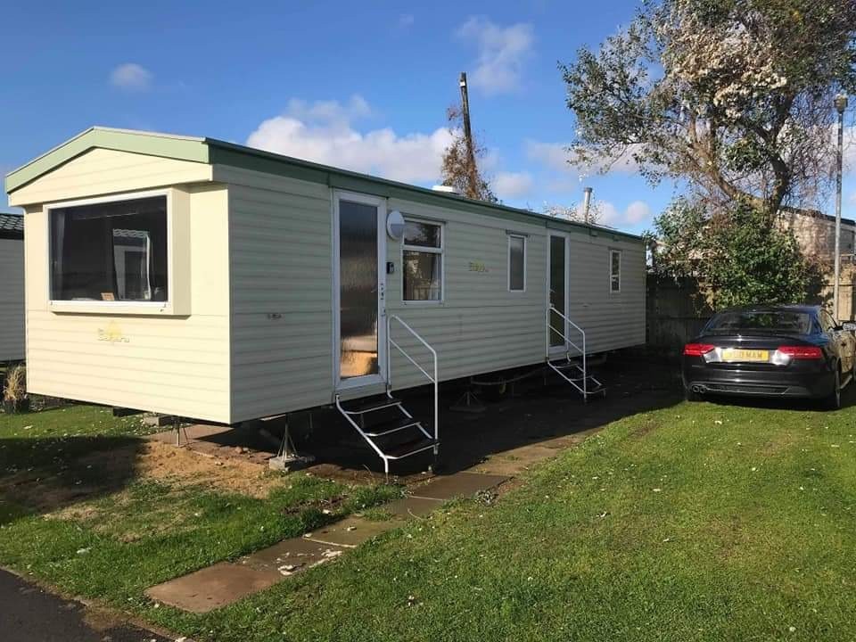Lovely static caravan in withernsea sands in Withernsea, East