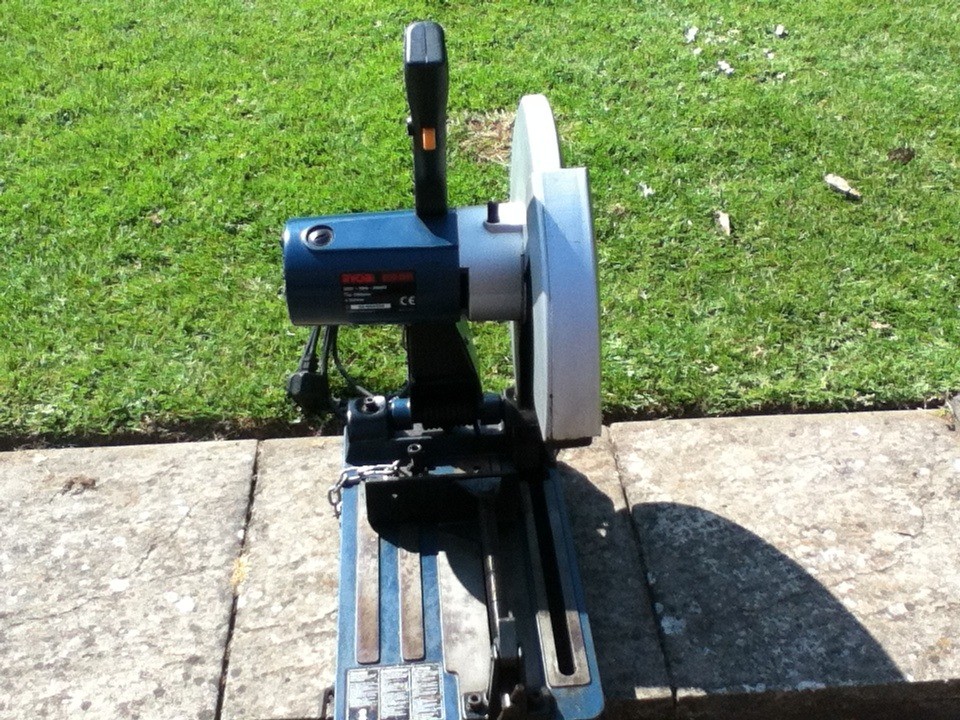 RYOBI CHOP SAW PULL DOWN SAW 240V (METAL) in Lowestoft, Suffolk Gumtree