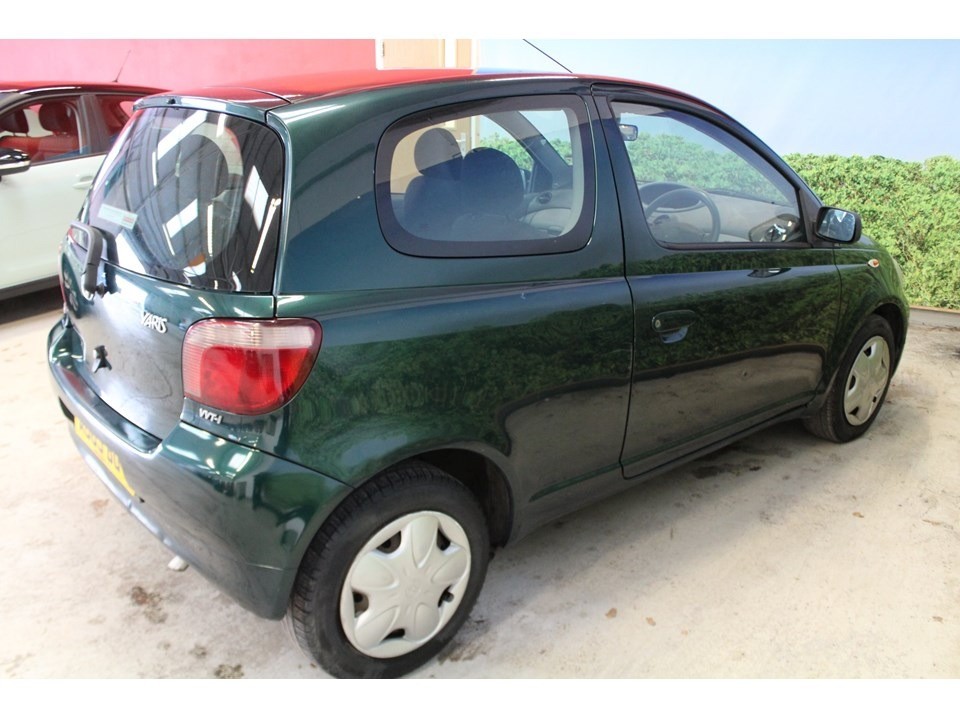Toyota yaris 2003