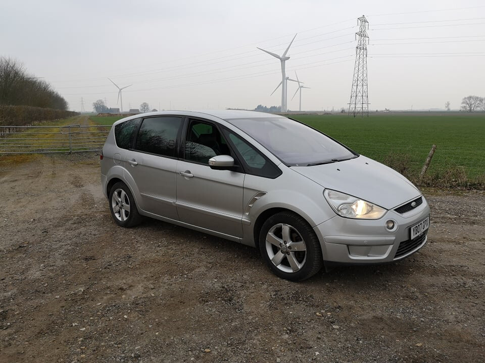 Ford s max st