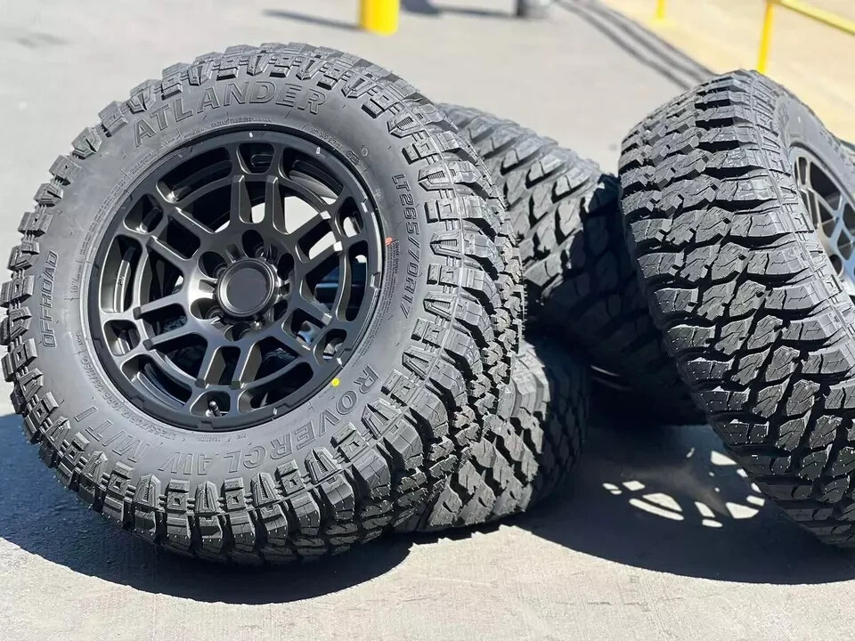 㐂 Nitto 285/70R17 116Q SL RIDGE GRAPPLER BW (217710)
