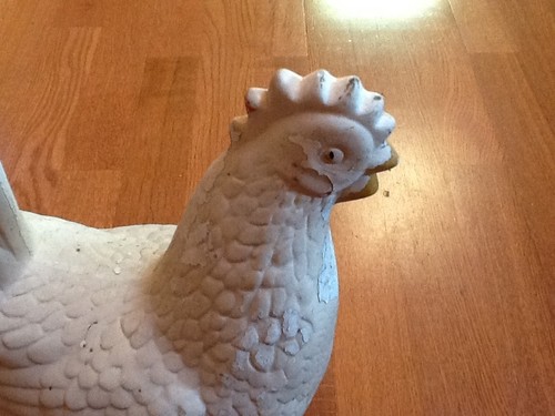 plaster garden rooster or hen with great patina most of paint has wore off
