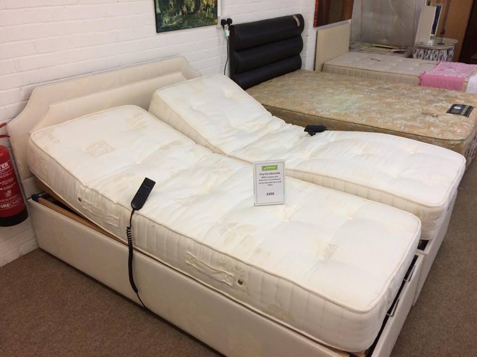 King size electric adjustable bed, or 2 small singles, includes