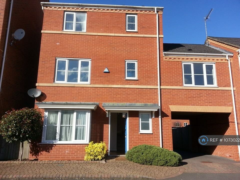 3 bedroom house in Padbury Drive, Banbury, OX16 (3 bed) (1073022) in
