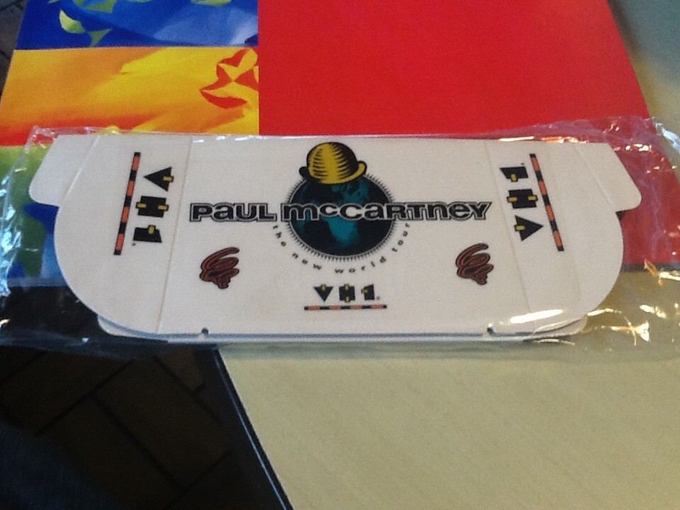 PAUL MCCARTNEY – NEW WORLD TOUR BOOKLET 1993 MINT