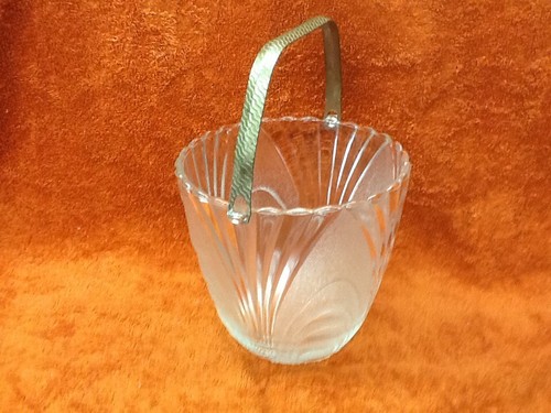 VINTAGE CLEAR AND FROSTED GLASS ICE BUCKET - HAMMERED METAL HANDLE AND ICE TONGS