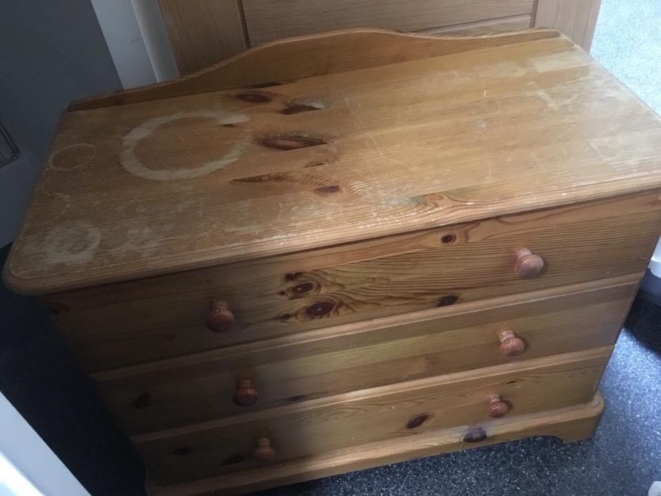 FREE Solid Pine Chest of Drawers for upcycling in Currie, Edinburgh