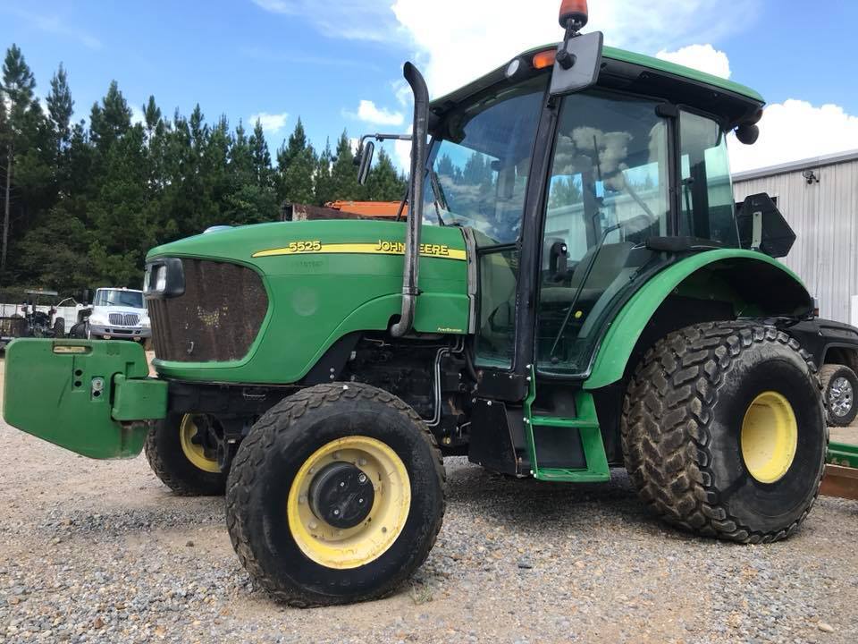 2005 John Deere 5525 Farm Tractor 4x4 **445 HOURS** Cab and air, 91HP