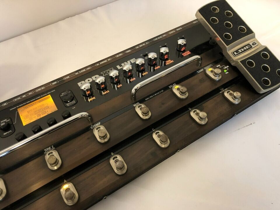 Line 6 Pod X3 Live Multi-Effects Guitar Pedal Amp Modeler