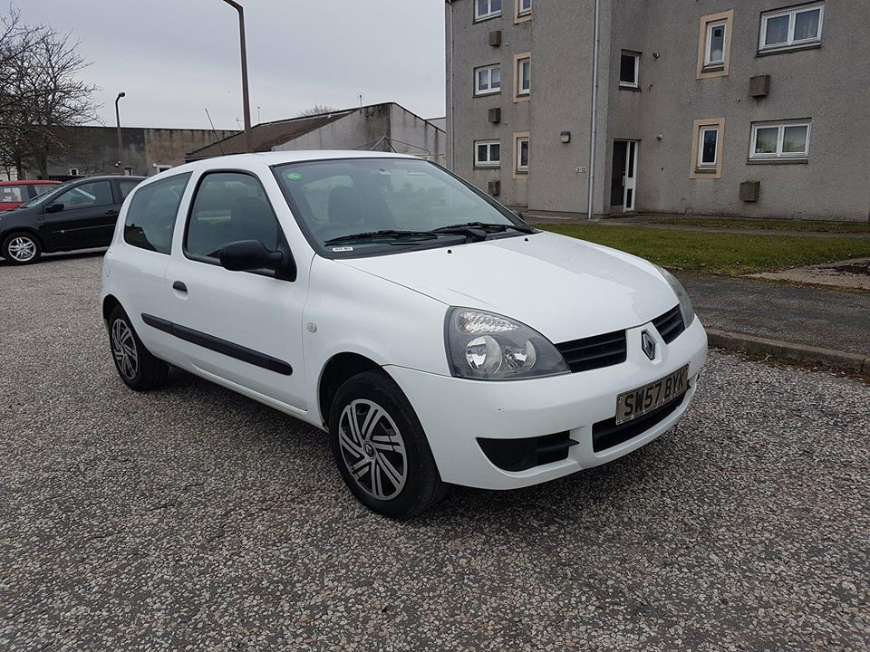 NEW SHAPE RENAULT CLIO PETROL SERVICE HISTORY EXCELLENT ...