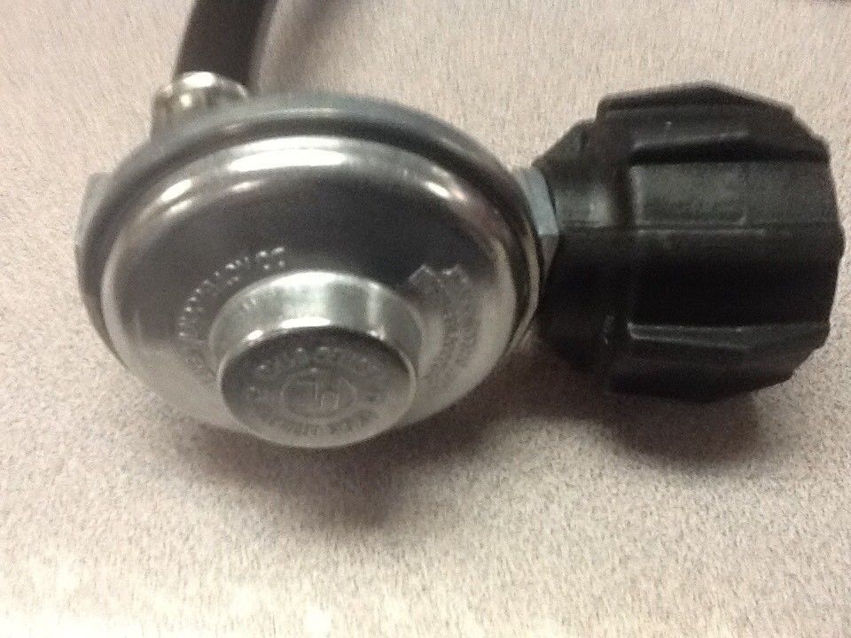 Weber 69891 Hose & Regulator QCC1 LP 17