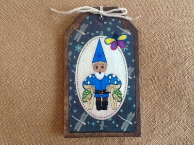 GNOME LOVERS - 5 Handcrafted Wooden Garden Gnome Ornaments,Hang Tags SET/5