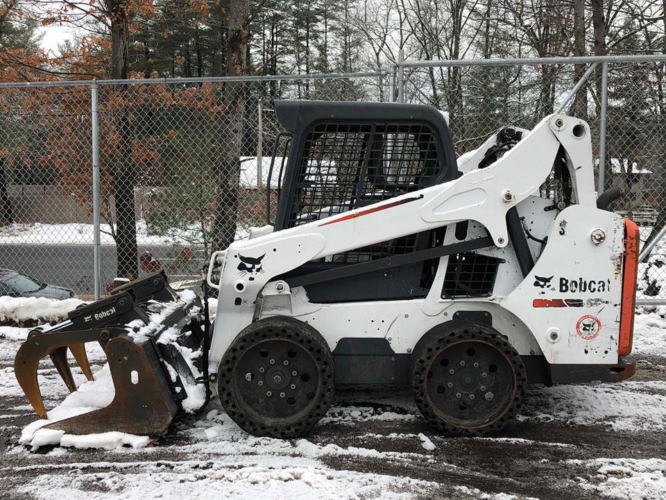 2015 Bobcat S570 Skid Steer Loader Grapple Bucket Demo Tires
