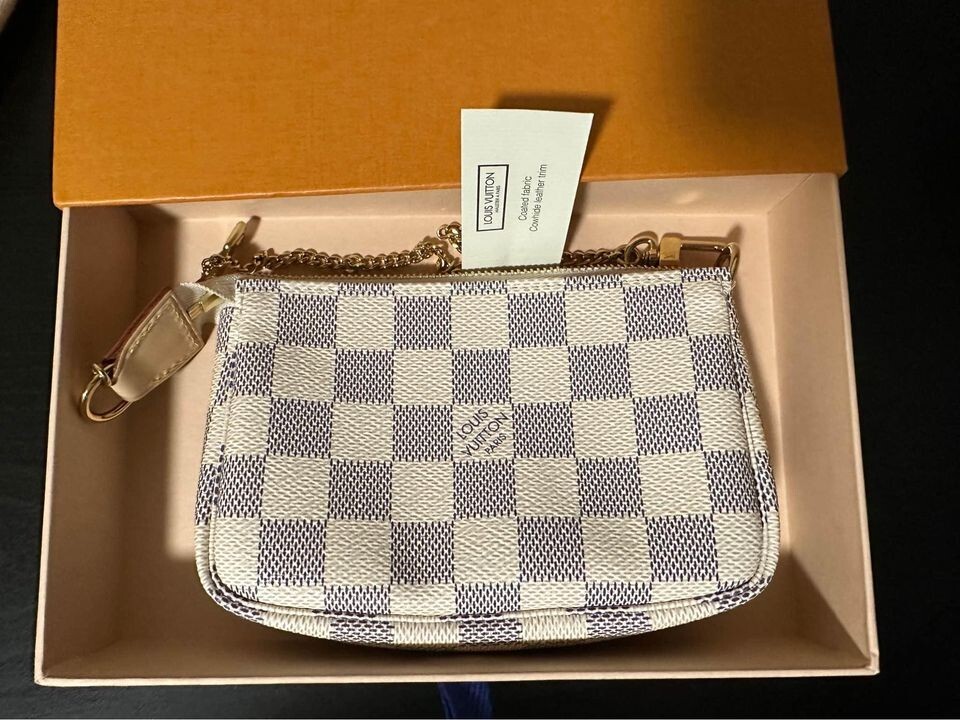 Brand New Louis Vuitton Pochette Damier Azur Mini White/Blue