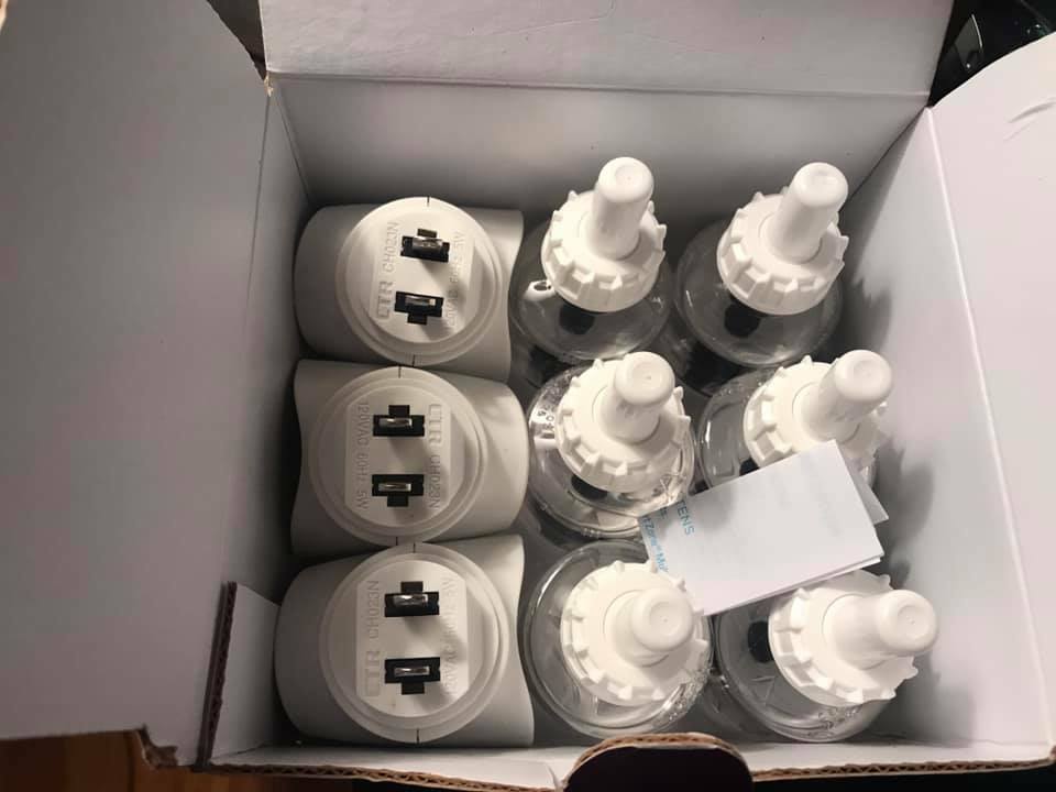 Comfort Zone Basic Multi-Cat Diffuser ( 3 diffusers and 6 refills ) Plus 1 Extra