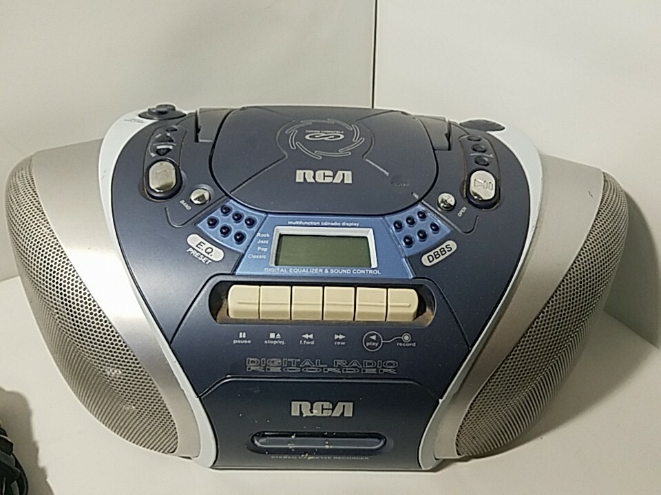 RCA RCD123 CD/Radio/Cassette Portable Boombox