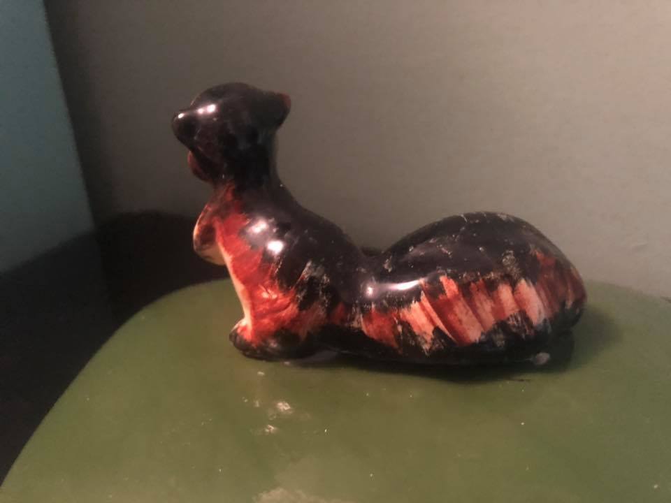 vintage Ceramic/Pottery Trinket box with Squirrel 