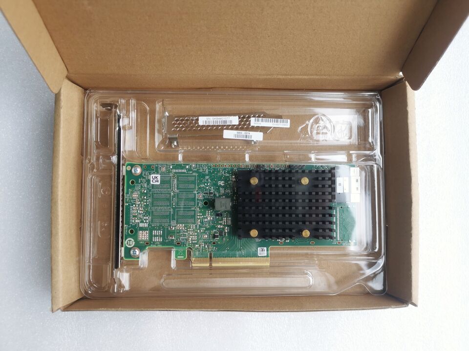 Broadcom HBA 9500-8i Tri-Mode IT-Mode interface cards/adapter Internal SAS US