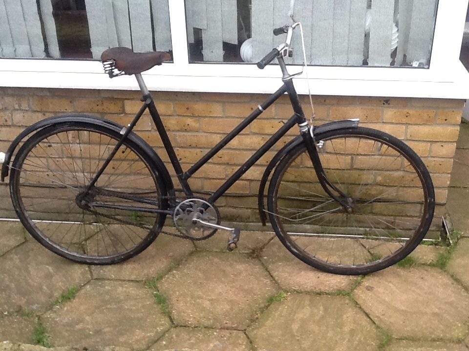 Rare vintage ladies Humber sports single speed town bike in Harlow