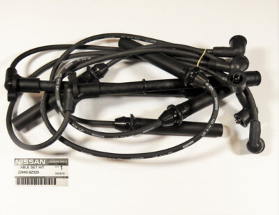 プレーヤー OM New Genuine OEM Nissan 22440-9Z025 Spark Plug Wire Cable Set
