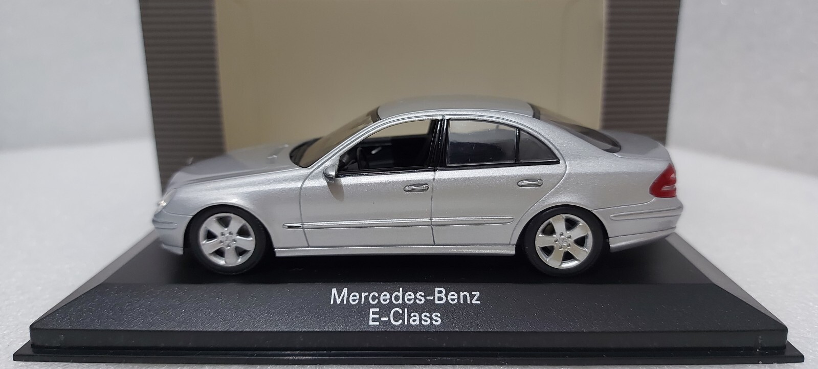 【2台セット】1/43 ミニチャンプス メルセデスベンツ Eクラス W211 Mercedes-Benz E-Class 2007 W211 Silver 1:43 Minichamps