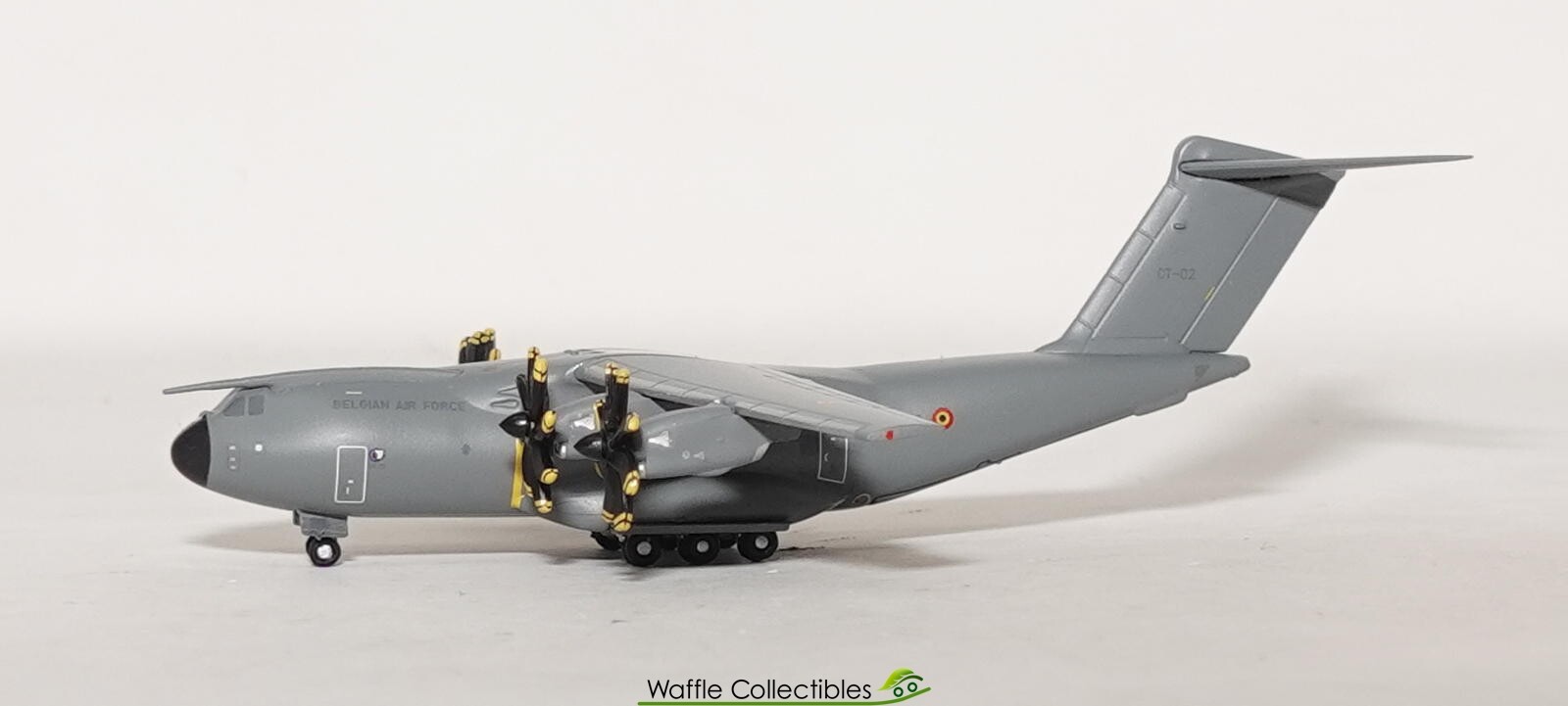 【中古】herpa Boeing 6個 Amazon.com: Herpa - Delta Air Lines Boeing 767-300 (with
