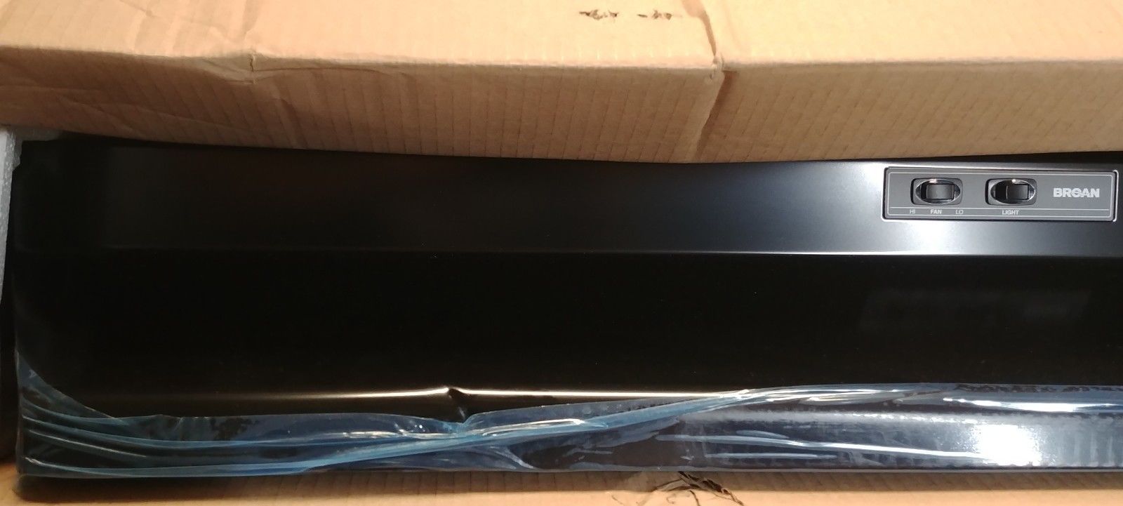 Broan 403023 Under Cabinet 30 in. Range Hood with Light Black *HAS DENT