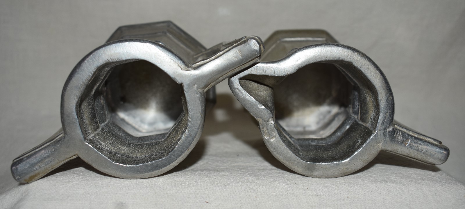 Pewter Sugar and Creamer Gemetal 8228192 Made in Taiwan over 3 inches tall