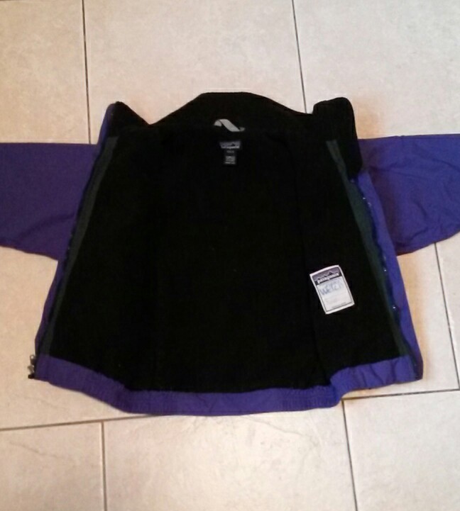 NearNew Patagonia winter jacket,waterproof,fleece lined, Boys 8 ski snow board