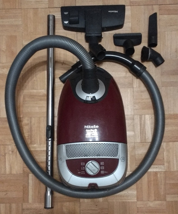 Miele vacuum cleaner 2200w Cat & Dog model in London Gumtree