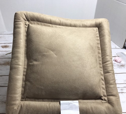 Hog Wild Peeramid Reading Pillow Taupe