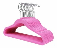Rosa Kleiderbügel aus Samt