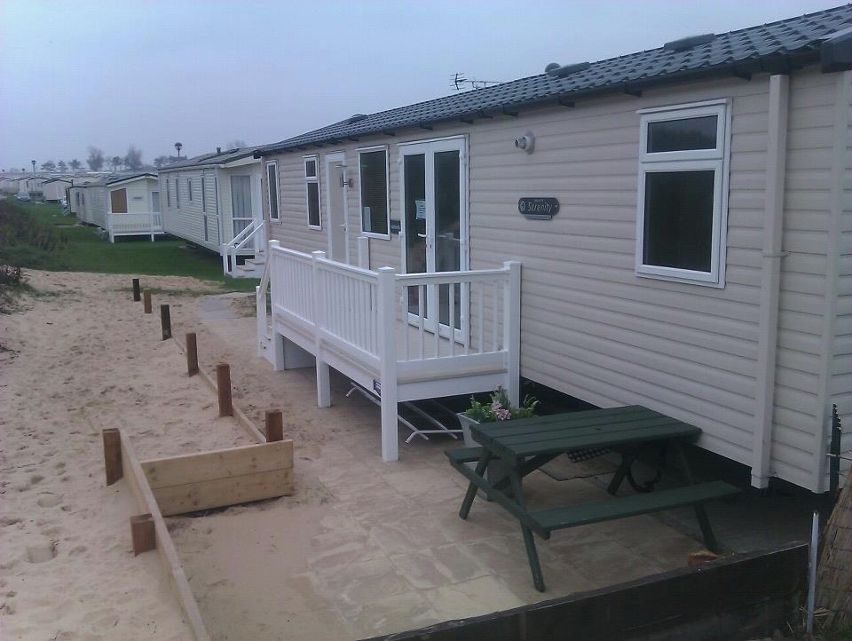 GREAT YARMOUTH BEACHFRONT CARAVAN HIRE HAVEN PARK in CaisteronSea