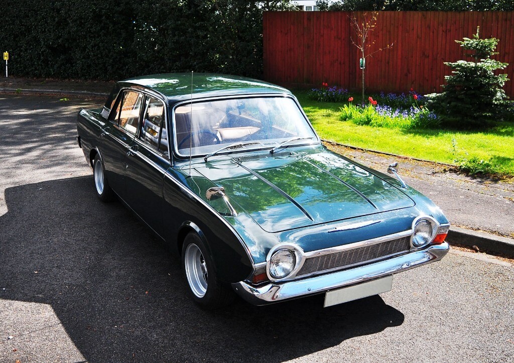 Ford Corsair V4 Deluxe Classic Car! in Uxbridge, London
