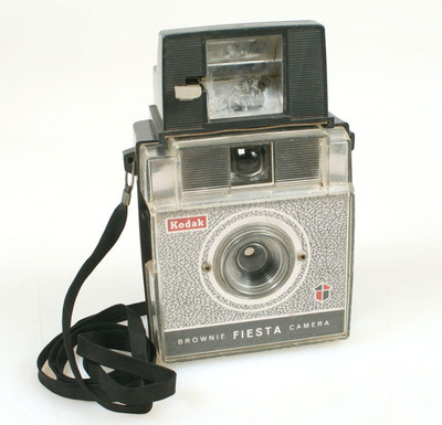 【ジャンク品】 Kodak Brownie Fiesta フィルムカメラ レトロ Vintage Kodak Brownie Fiesta Camera With Flash | eBay