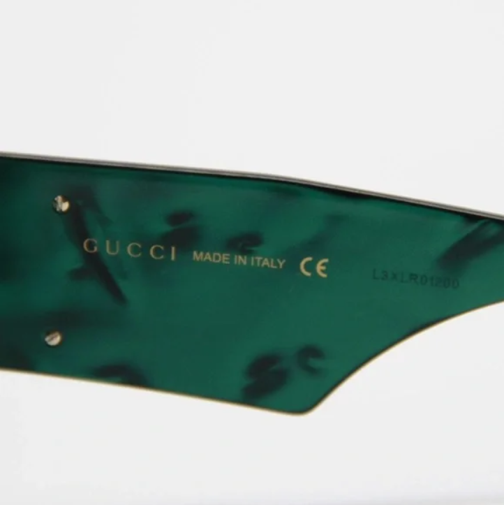 Pre-owned Gucci Gg0956s Oversized Black And Green Sunglasses