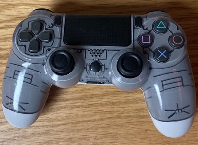 PlayStation 4 Dualshock Wireless Controller - The Grey Throwback