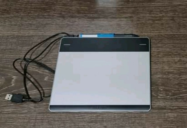Wacom Intuos Pen & Touch (Small) Drawing Pen Tablet CTH-480 | Other
