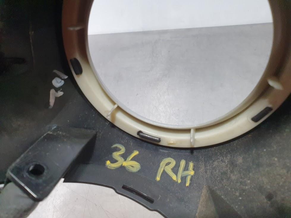 2007 Mini Cooper RH DASH AIR VENT TRIM R55/R56/R57 03/07-12/15 image 4