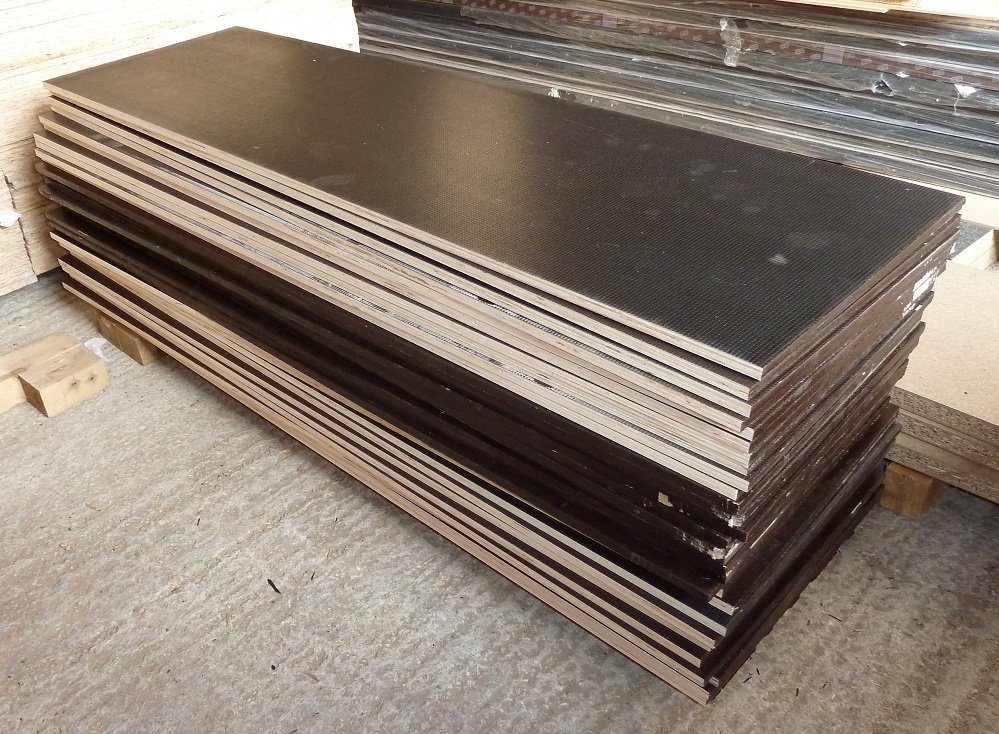 6 NEW Pieces of RIGGA 12mm Phenolic Resin Coated Plywood 48in x 14½in