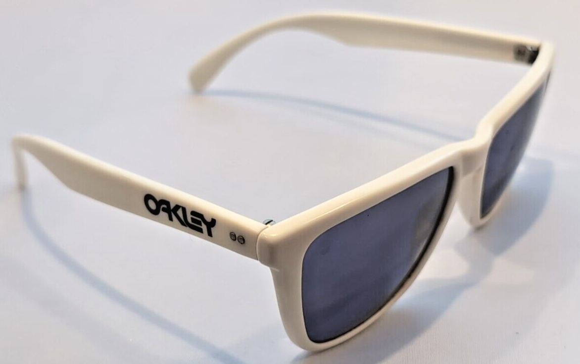 OAKLEY frogskins 未使用品 $_57.PNG?set_id=880000500F