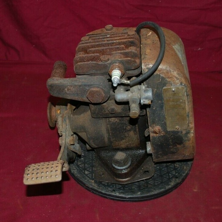 Briggs & Stratton Early WM Gas Engine Motor 1