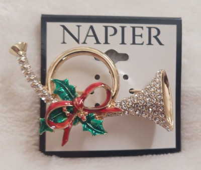 NWT Napier Gold Tone Christmas French Horn Pin