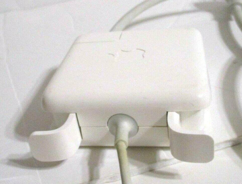 Original APPLE MacBook Pro 60W MagSafe Power Adapter Charger A1184 A1330 A1344