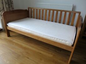 Grobag Stay On Duvet Bedding Set For Cot Bed In Cambridge