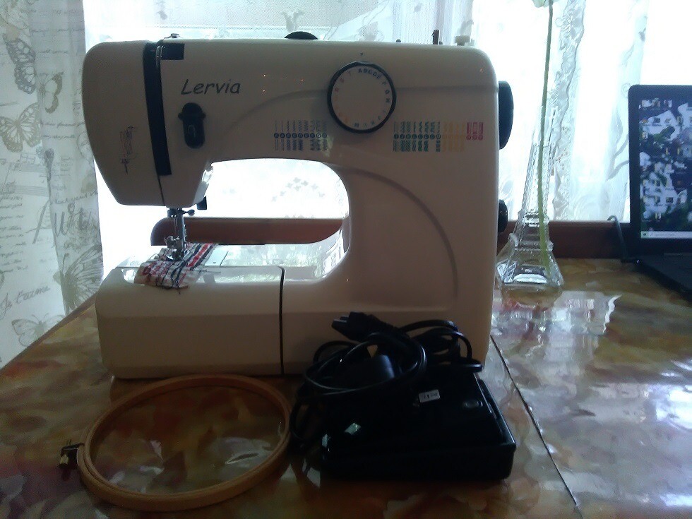 Lervia KH4000 automatic freearm sewing machine. £50 Hackney E5 East